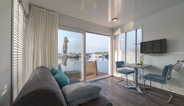 Private island: enjoy Burgundian Maastricht and the peace on the water in Maastricht
