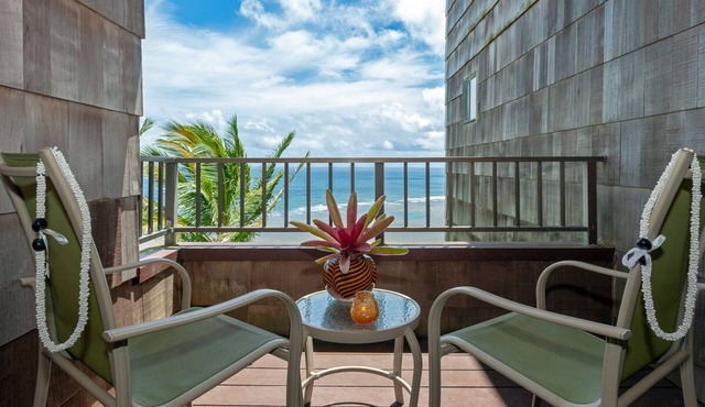 Private Top Floor Retreat w/Incredible Ocean Views from Every Room