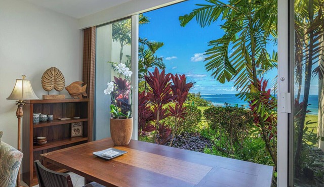 PUU POA #110 GORGEOUS OCEAN VIEWS AIR CONDITIONED Condo!