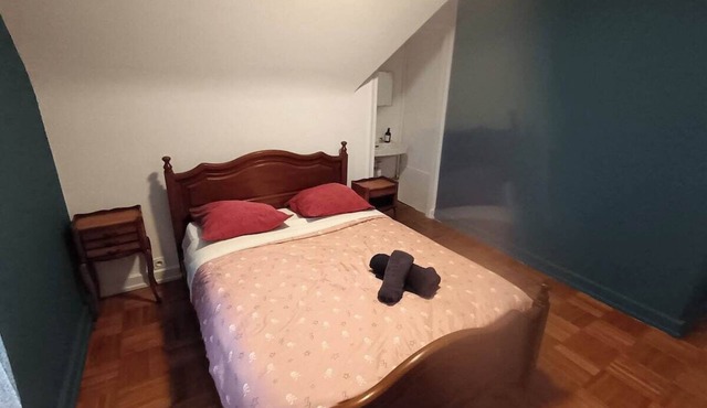 Quiet, peaceful neighbourhood, close to all amenities in Carhaix-Plouguer