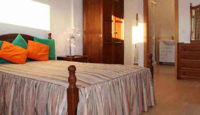 Relaxing by Lisbon Airport, 15 minutes away in Forte da Casa