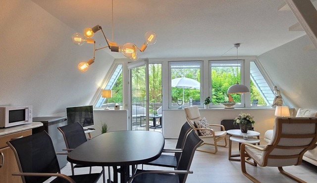 Renovated Finnish hut directly on the dune, approx. 80 m to the Baltic Sea in Rostock-Markgrafenheide