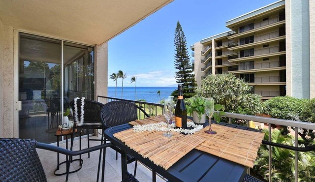 Royal Kahana 301 Remodeled OceanFront 2BD w Ocean Views Pool