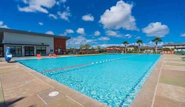 Serene 4-bedroom house with AC in beautiful Ewa Beach [Tesla Charger]