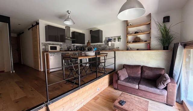 Small independent apartment in farmhouse with air conditioning in Chavanod