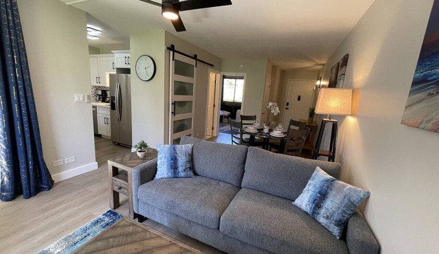 Smoking Deal! Beautiful Renovated Unit, Partial Ocean View! Walk to beach 🤙🏽