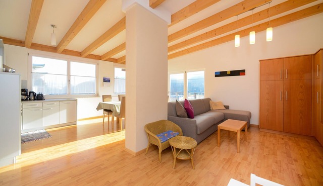 Spacious holiday apartments in the heart of the Puster Valley at the foot of Plan de Corones. in Percha