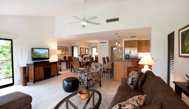 Spacious Modern Haven Just Steps from the Beach - Wailea Elua #908 -Lush Grounds