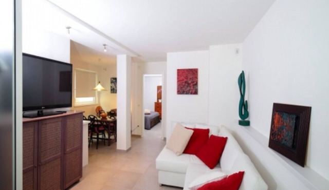 'Special' Apartment with Shared Pool, Wi-Fi and Air Conditioning