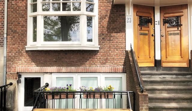 Stay completely private in our centrally located 18th century house in Amsterdam