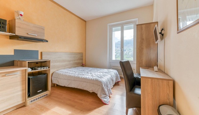Studio '305' with shared pool, shared terrace, and Wi-Fi in Arvillard