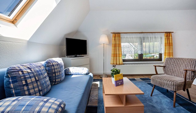 Studio '4' with Shared Garden and Wi-Fi in Groß Zicker