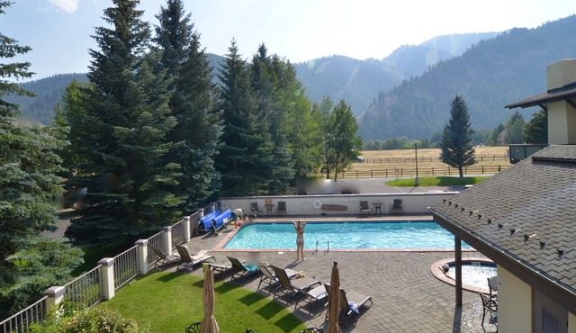 Sun Valley Adventures | Heated Pool & Spa in Ketchum