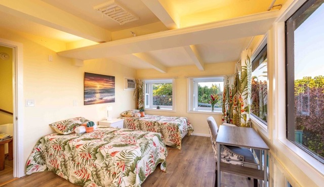 Sunrise Room Farm Stay in Haiku on Road to Hana
