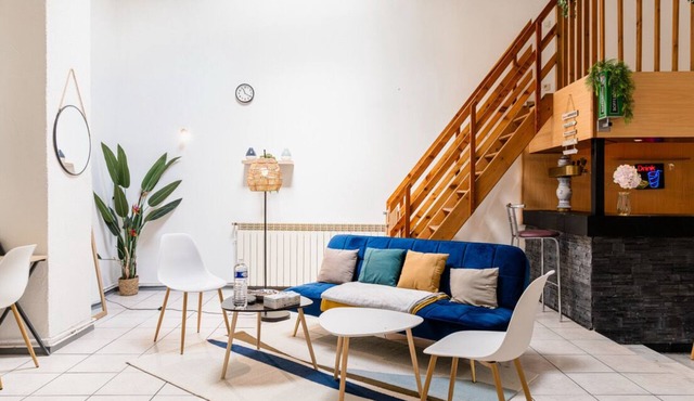 T4 93m² -Modern & old charm with wooden beams, bright, pets welcome! in Ancy-Dornot