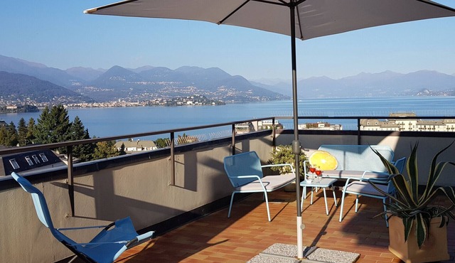 Terrace Lake View apt. in Stresa with lake view in Stresa
