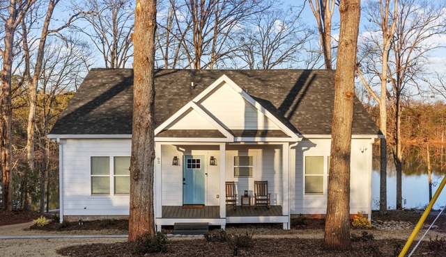 The Hideaway at Lake Hartwell in Townville