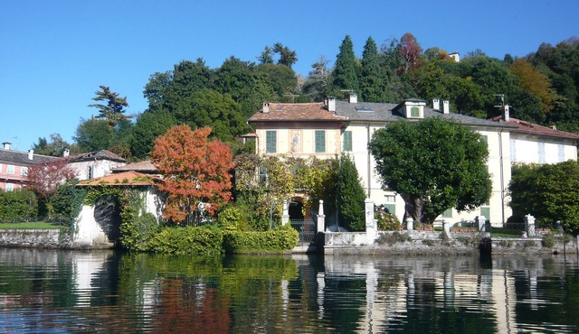 The house by the lake in ORTA SAN GIULIO