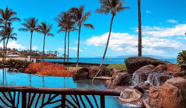 The Maui Escape - Spectacular 2.5 Bdr Penthouse -Oceanfront Resort-Owner Direct!