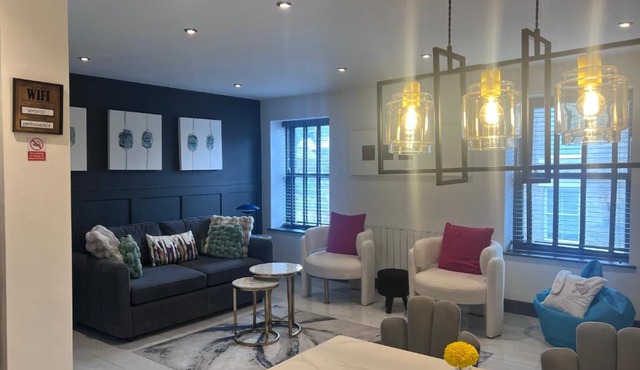 The Penthouse Luxury Central Apartment in Glossop