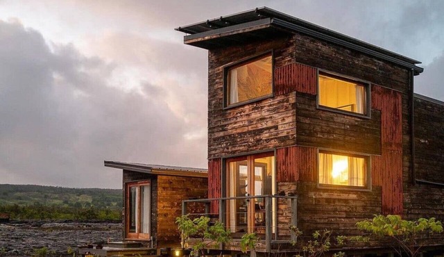 The Phoenix House - Epic Tiny Home GEM on Volcanic Lava Field