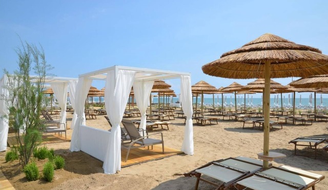 Vacation resort Lino delle Fate Bungalow Leccio for 7 persons in Bibione