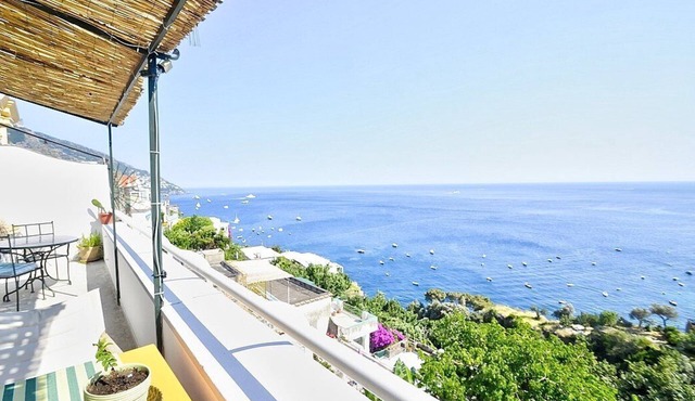Villa Batticuore: An elegant and welcoming independent house located in the center of Positano, with Free WI-FI. in Positano