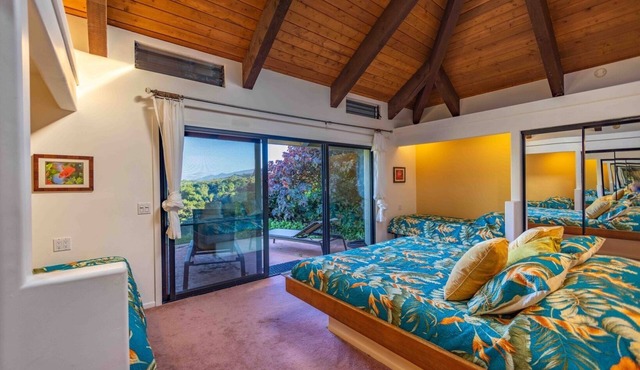 Villa Farm Stay w/Ocean Views on Road to Hana