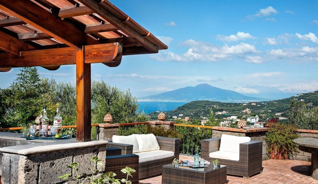 Villa in Massa Lubrense with 7 bedrooms sleeps 14 in Massa Lubrense