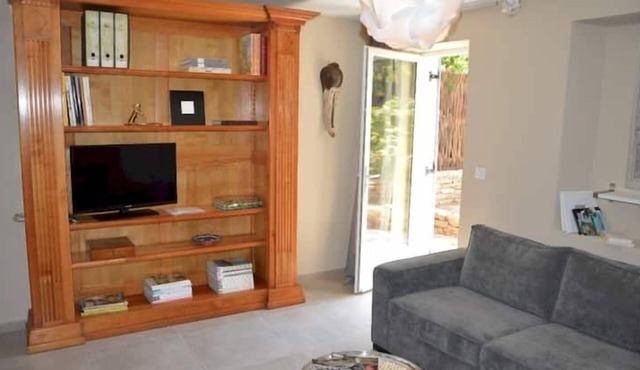 Villa Maredda Santolina, Santolina in La Ciotat
