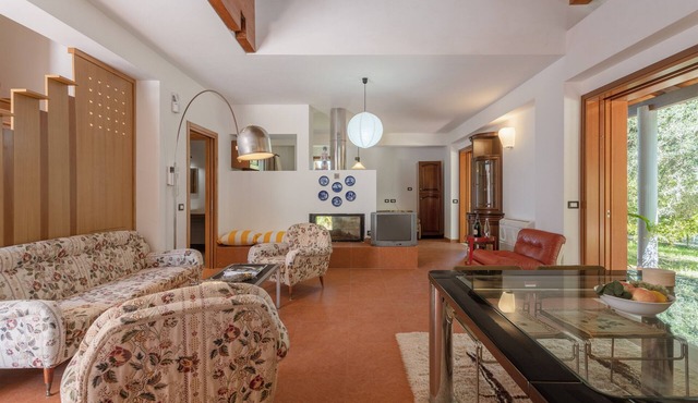 Villa 'Mendolia - Hot Pool and Design' with Sea View, Pool and Wi-Fi in Termini Imerese
