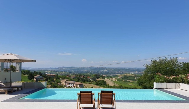 Villa Panorama Piemonte – Luxury hilltop retreat, private pool & Italian charm in Costigliole d'Asti