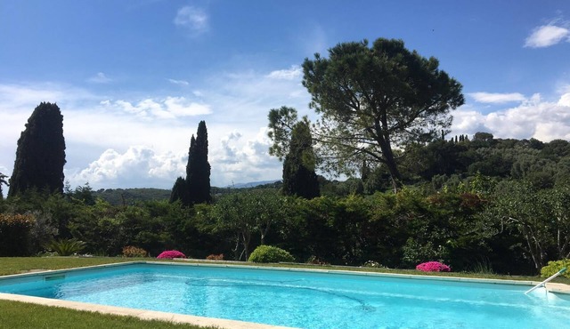 Villa with pool near beaches in Biot