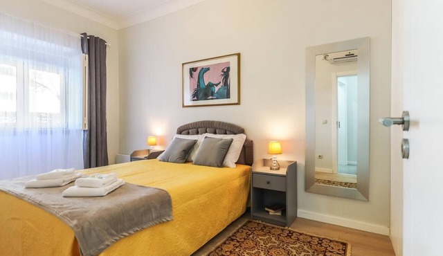 Vita Portucale | Moscavide Casa Branca w/Terrace in Moscavide