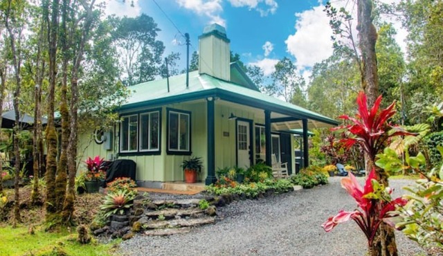 Volcano Plantation Cottage Volcanoes National Park 2 bedroom 1 bath