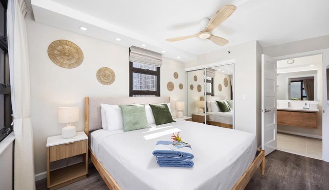 Waikiki condo with private lanai & resort access