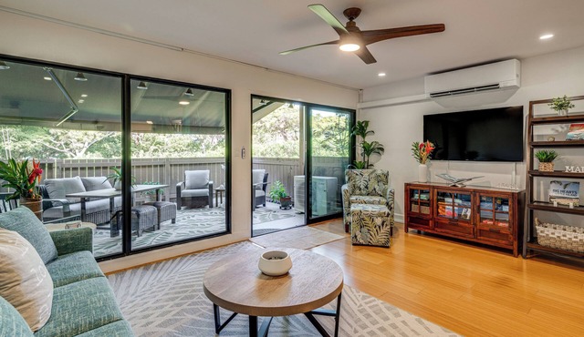 Walk to Beach, Pool Access! 'Kahana Coastal Condo'