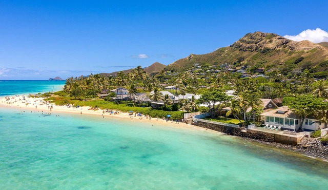 Walker Beach House - Lanikai Ocean Front Lic.#1990/NUC-1757