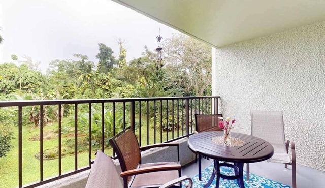 Waterfront Hilo Condo with Shared Pool, Fast WiFi & Full Kitchen