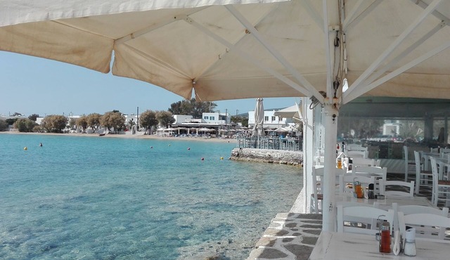 White Cycladic Desing House in the heart of Parikia sea vew in Parikia