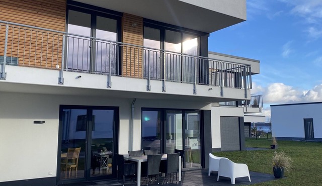 Wohnung Seebrise Komfort - Ferienwohnung mit Terrasse und Garten in Schwerin