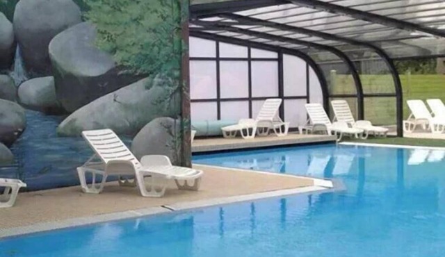 ZEcamping 3* piscine chauffée animaux acceptés locatif 5 pers in Huelgoat