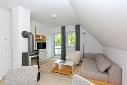 Strandresort Rex Rugia Ferienwohnung 28-8 mit Sauna- und Schwimmbadnutzung im AHOI Sellin in Middelhagen