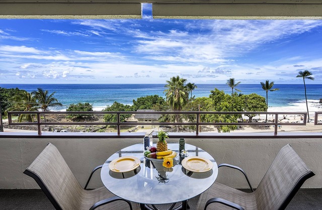 White Sands Village#213: DIRECT OCEANFRONT, BEST LOCATION IN COMPLEX!