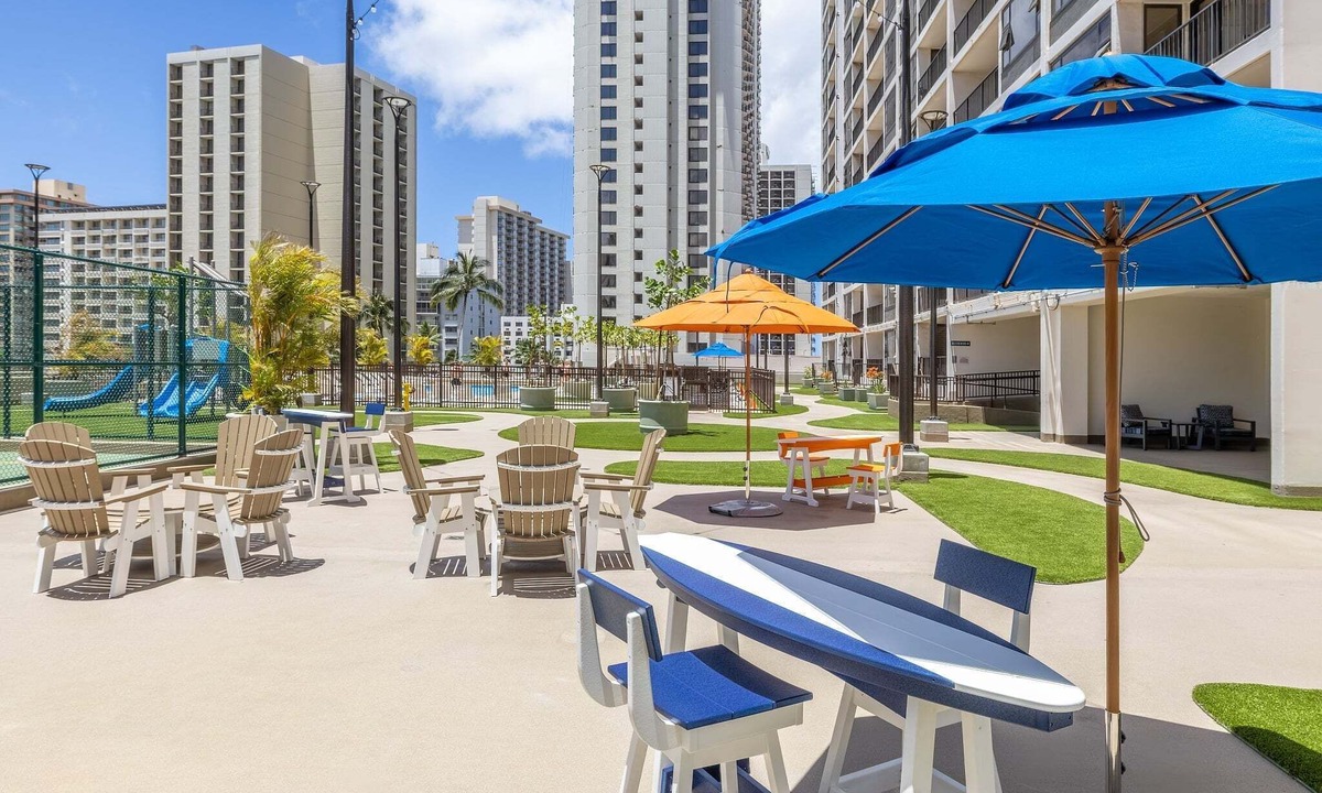 Waikiki Condo | Waikiki Banyan Condo With Panoramic 37th Floor Ocean Views