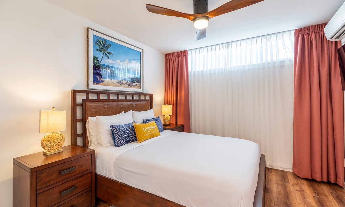 Kuau Apartment | Kuau Plaza Paia Condo with Parking