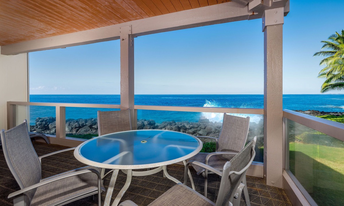 Kahaluu Bay Condo | KKSR#5201 DIRECT OCEANFRONT, BEST 2ND FLOOR CORNER, REMODELED & EXQUISITE!