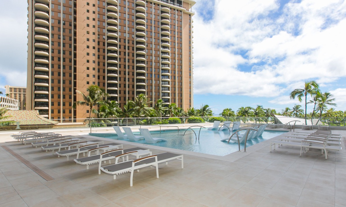 Waikiki Condo | Ilikai 1 Bedroom Lagoon View, Minutes to the Beach! No Resort Fees!