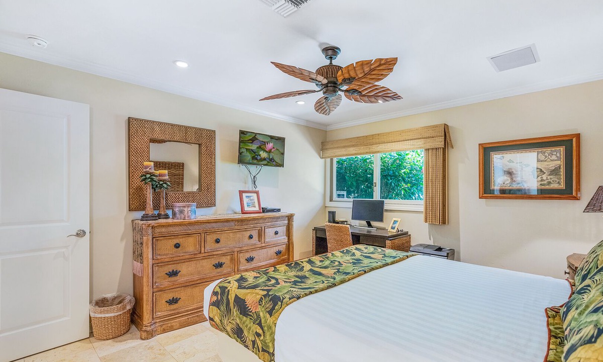 Downtown Lahaina Condo | 150-3 Superior Oceanfront Gold Coast Location.