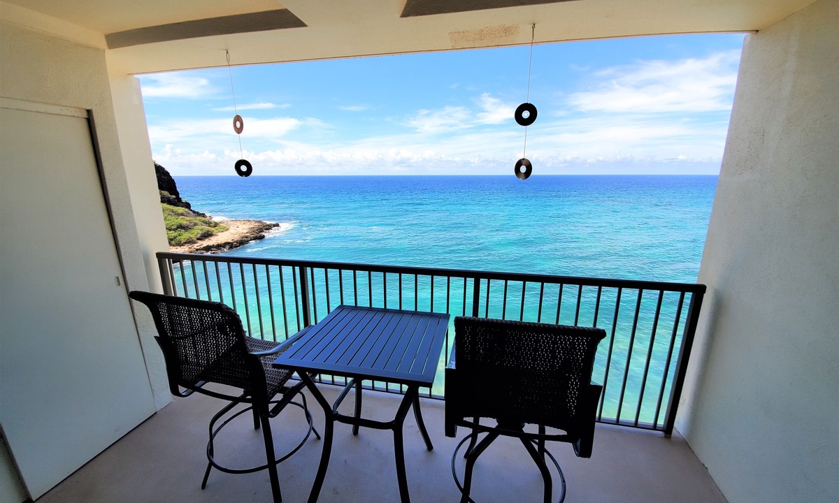 Makaha Condo | Permitted Hawaiian Princess - High floor, amazing view, ocean, turtles, sunsets